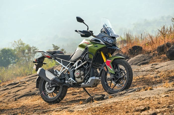 TVS Apache RTX front three quarter